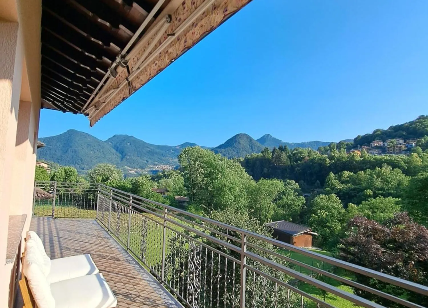 Apartament Valle Intelvi Panorama Castiglione dʼIntelvi Włochy
